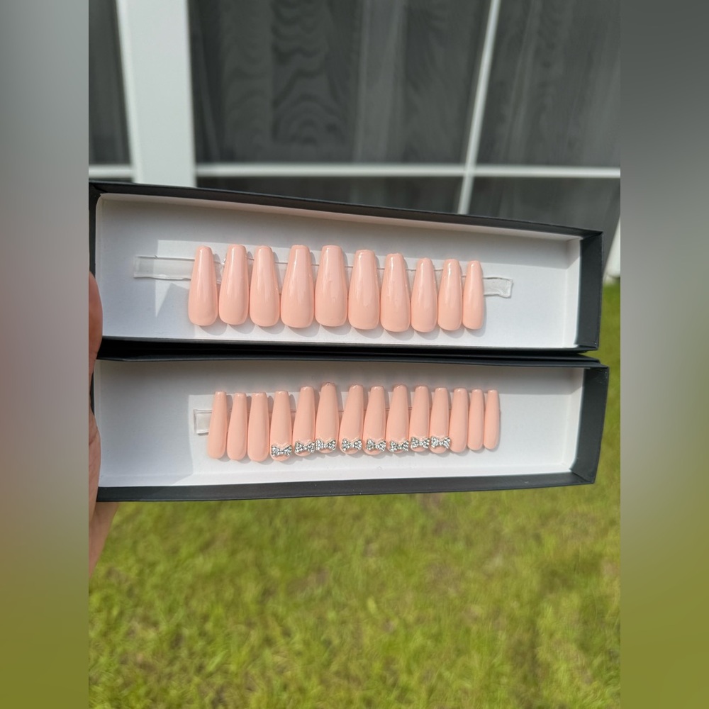 Pink Press On Nail Set